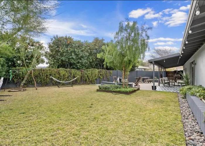 Mid-century Stunner // Large Yard And Patio For Indoor/outdoor Living *